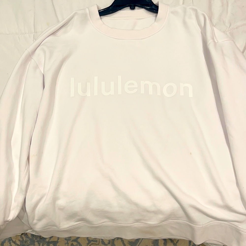 white lululemon crew neck